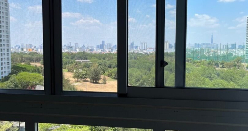 view cua so can ho ban 810x430 - Giá mua bán căn hộ 3 phòng ngủ số 01 block A Chung cư Happy Valley Quận 7 T5/2024