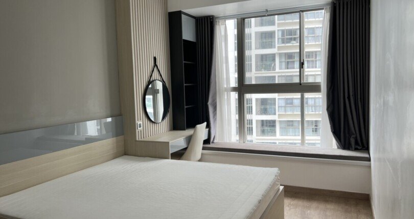 ban can ho midtown 1 810x430 - Bán Rẻ căn hộ Midtown Toàn M7. Giá chỉ 6.5 Tỷ cho căn 80m2-2 PN-2Wc- Tặng ô xe hầm. Nhà đẹp-view đẹp