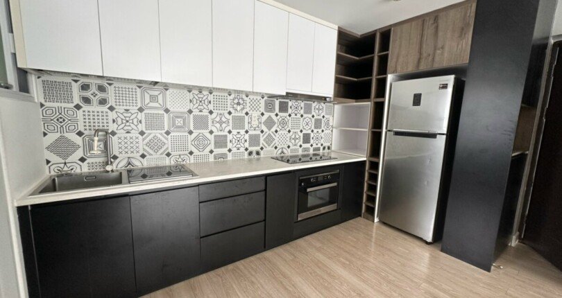bep can ho cho thue 7 810x430 - Cho thuê căn hộ 02pn, chung cư Happy Valley , giá 28tr/tháng, nội thất đầy đủ, nhà đẹp.