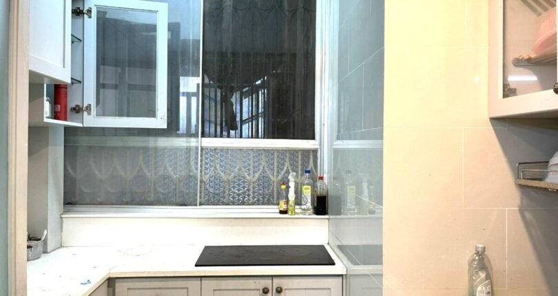 bep trong can ho 1 810x430 - Giá mua bán căn hộ 2 phòng ngủ thang bộ Chung cư Mỹ Phước Quận 7 T6/2024