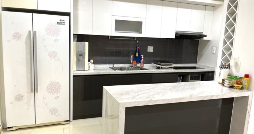 can can bep 810x430 - Giá mua bán căn hộ 3 phòng ngủ số 02 Block B Chung cư Riverpark Residence Quận 7 T6/2024