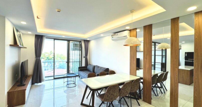 can canh phong khach va phong an 810x430 - Giá mua bán căn hộ 3 phòng ngủ số 03 Block B Chung cư Hưng Phúc Happy Residence Quận 7 T6/2024