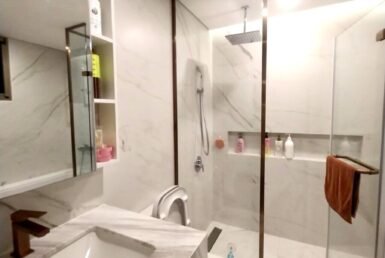 can-ho-co-2-toilet-day-du-trang-thiet-bi-nhu-hinh