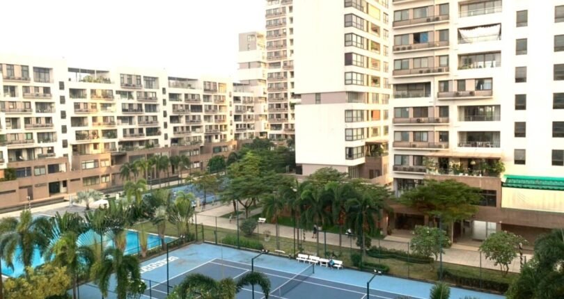 can ho lien ke san tennis tien ich noi khu 810x430 - Giá mua bán căn hộ 3 phòng ngủ Chung cư The Panorama Quận 7 T6/2024