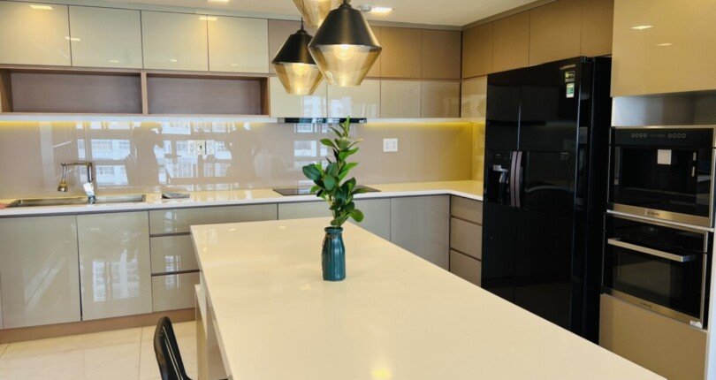 cho thue can ho happy valley 9 1 810x430 - Cho thuê căn hộ Happy Valley. DT 135m2 Nhà rất đẹp- Nội Thất Cao Cấp- 3 Phòng ngủ- 2wc- Giá thuê 1.800 USD/Tháng