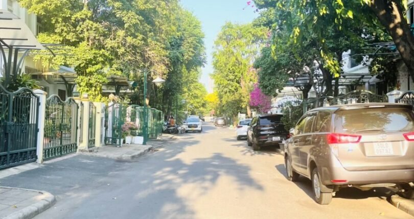 duong noi khu hung thai 1 quan 7 810x430 - Giá mua bán nhà nguyên căn số 17 Khu Biệt thự Hưng Thái 1 Quận 7 T6/2024