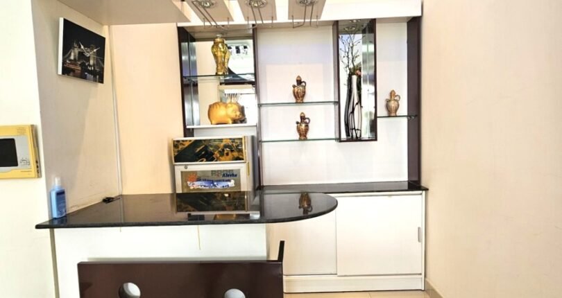 hinh anh bep 810x430 - Duy nhất căn hộ 4 phòng ngủ cần bán tại block A Chung cư Riverside Residence Quận 7 T6/2024