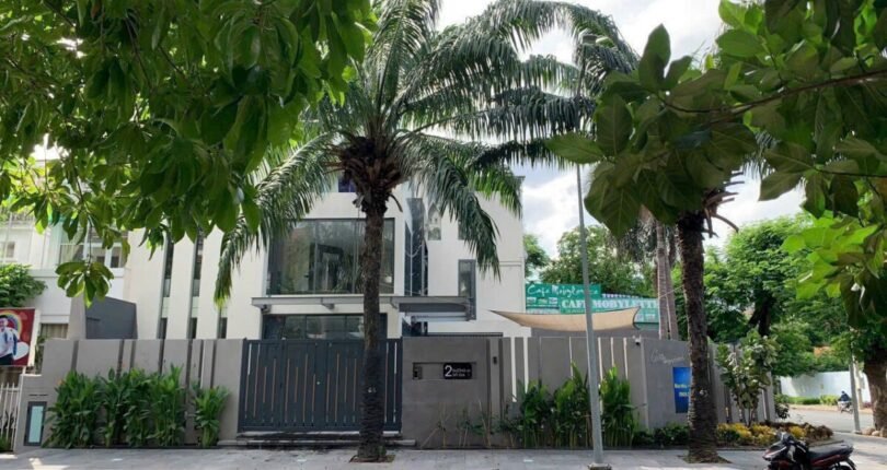 hinh anh mua ban nha biet thu nguyen can khu my gia 1 quan 7 810x430 - Giá mua bán nhà Biệt thự nguyên căn có hồ bơi Khu Mỹ Gia 1 Quận 7 T7/2024