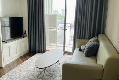 hinh-anh-phong-khach-can-ho-ban