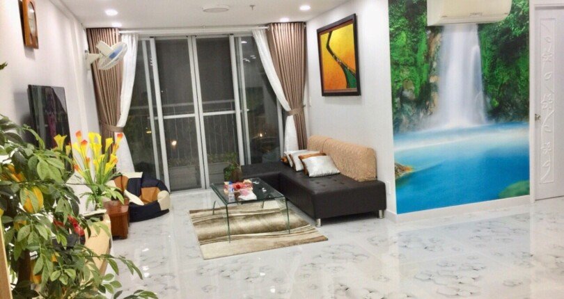 hinh anh phong khach can ho ban 9 810x430 - Bán căn hộ 89m2, 02pn, chung cư Scenic Valley , tầng trung, giá 5 tỷ, đầy đủ nội thất.