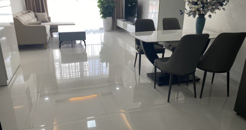 hinh anh phong khach can ho can ban 2 810x430 - Bán căn hộ chung cư Happy Valley , 80m2, nhà đẹp, giá 5.4 tỷ, nội thất đầy đủ, xem nhà dễ.