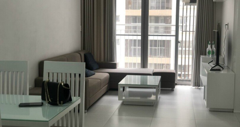 hinh anh phong khach can ho can cho thue 1 810x430 - Cho thuê căn hộ chung cư Scenic Valley 1, 80m2, giá 20tr/tháng, nội thất đầy đủ, view hồ bơi.