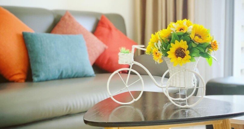 hinh anh phong khach can ho cho thue 810x430 - Cho thuê căn hộ chung cư Scenic Valley 1, 70m2, giá 18tr/tháng, xem nhà dễ, đủ nội thất.