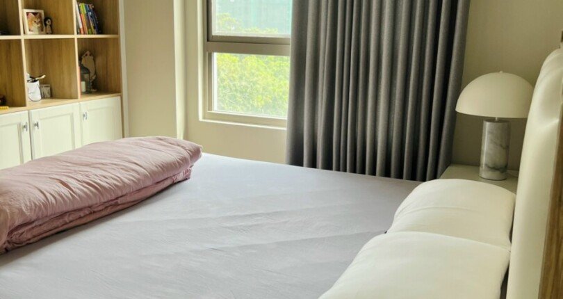 hinh anh phong ngu can ho ban 6 810x430 - Bán căn hộ 02PN, chung cư Saigon South, giá 3.8 tỷ, nhà đẹp, nội thất căn hộ đầy đủ.