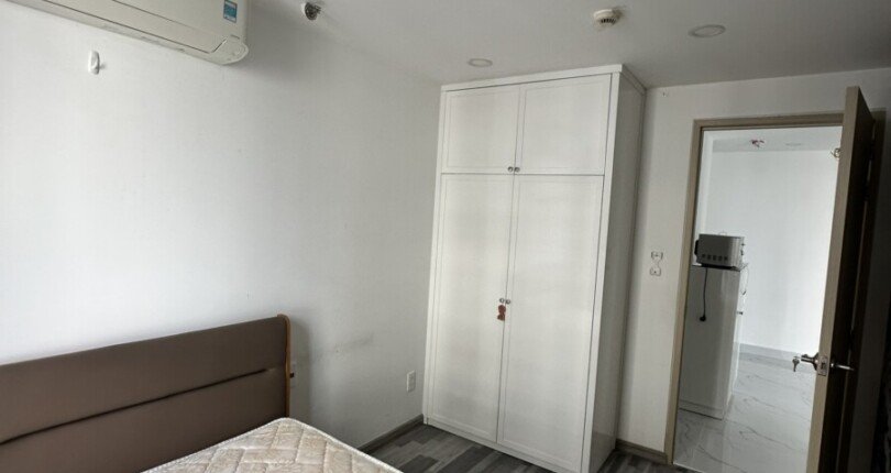 hinh anh phong ngu lon can ho cho thue 810x430 - Cho thuê căn hộ chung cư Scenic Valley 1, 02pn, giá 18tr/tháng, view Đông Nam, thoáng.