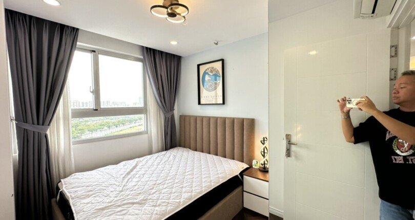 hinh anh phong ngu nho can ho can ban 810x430 - Bán căn hộ chung cư Scenic Valley 2, diện tích 100m2, 03pn, giá 6.1 tỷ, đầy đủ nội thất, nhà có hdt ổn định.