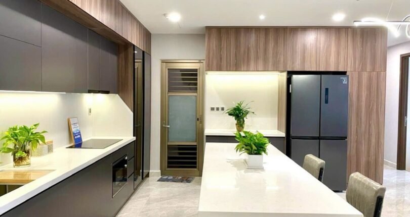khong gian bep rong rai 3 810x430 - Giá mua bán căn hộ 3 phòng ngủ Chung cư The Peak m8 Quận 7 T6/2024