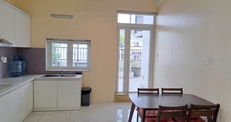 khong gian bep va phong an 5 810x430 - Giá mua bán Penthouse Block J Chung cư Hưng Vượng 1 Quận 7 T6/2024