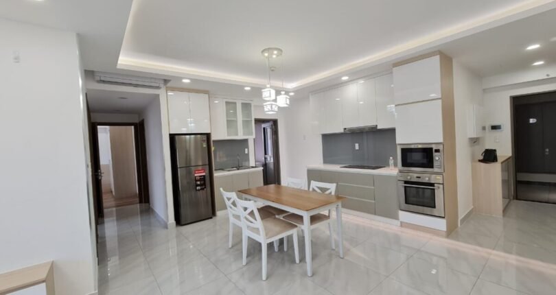 khong gian phong an va bep 2 810x430 - Giá cho thuê căn hộ 3 phòng ngủ Block G Chung cư Saigon South Residences Nhà Bè T6/2024