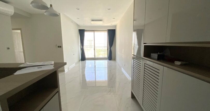 khong gian phong khach 810x430 - Giá mua bán căn hộ 2 phòng ngủ Phú Mỹ Hưng Khu Midtown m6 T6/2024