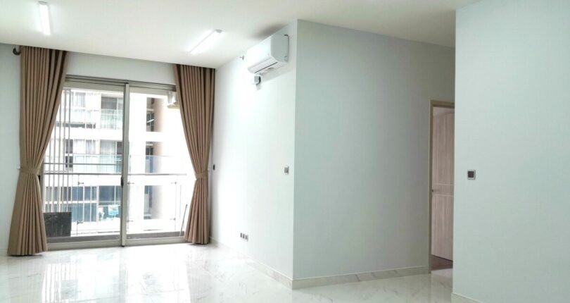 phong khach can ho ban 7 810x430 - Giá mua bán căn hộ 2 phòng ngủ số 07 Block C Chung cư Midtown m6 T6/2024