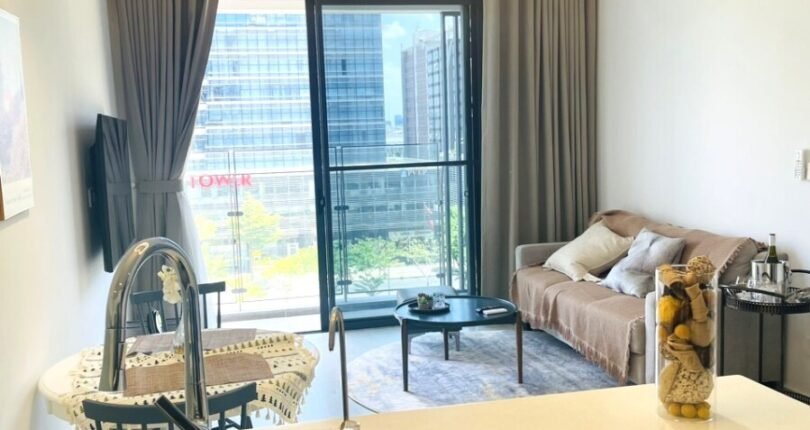 phong khach can ho cho thue 1 810x430 - Cho thuê căn hộ 2 phòng ngủ Cardinal Court, nội thất cao cấp, giá 27tr/tháng