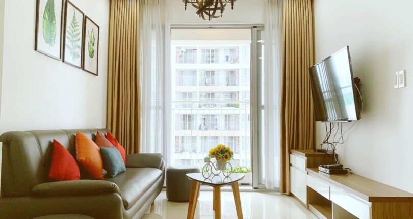phong khach can ho cho thue 4 810x430 - Cho thuê căn hộ chung cư Scenic Valley 1, 70m2, giá 18tr/tháng, xem nhà dễ, đủ nội thất.