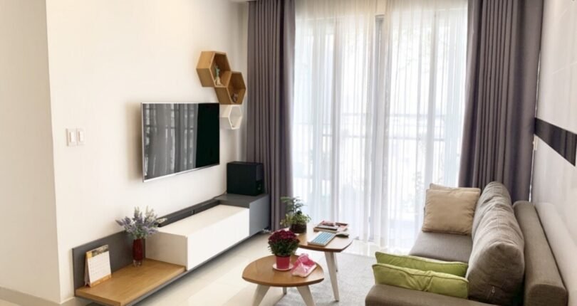 phong khach can ho cho thue 5 810x430 - Giá cho thuê căn hộ 2 phòng ngủ số 01 Block D Chung cư Scenic Valley 1 Quận 7 T6/2024