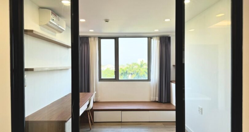 phong lam viec 810x430 - Giá mua bán căn hộ 3 phòng ngủ số 03 Block B Chung cư Hưng Phúc Happy Residence Quận 7 T6/2024