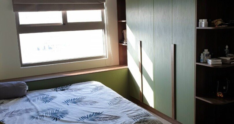 phong ngu can ho ban 16 810x430 - Bán căn hộ 72m2, chung cư Saigon South, nội thất đầy đủ, giá 3.9 tỷ, nhà có hợp đồng thuê.