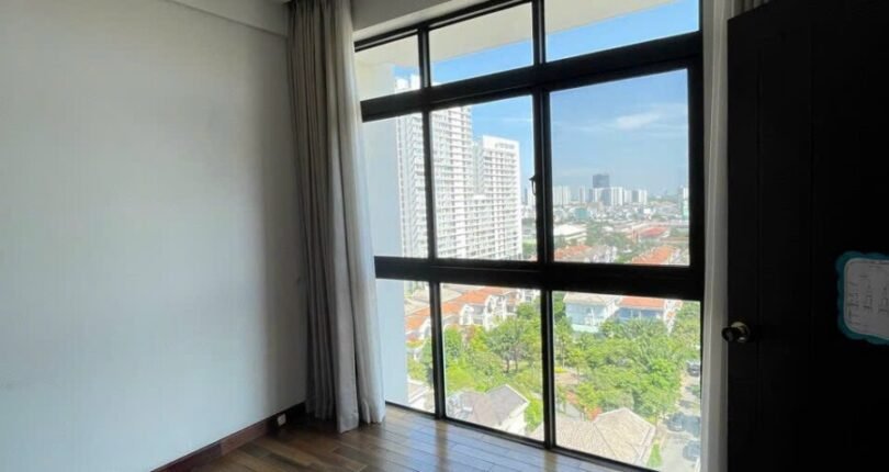 phong ngu co cua so rong rai 810x430 - Giá mua bán Penthouse 4 phòng ngủ Chung cư Cảnh Viên 2 Quận 7 T6/2024