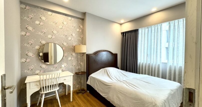 phong ngu nho 17 810x430 - Giá mua bán căn hộ 3 phòng ngủ số 07 Block B Chung cư Hưng Phúc Happy Residence Quận 7 T6/2024