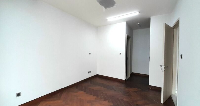 phong ngu nho 5 810x430 - Giá mua bán căn hộ 2 phòng ngủ số 07 Block C Chung cư Midtown m6 T6/2024