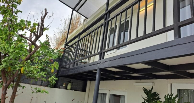 tang tren nha ban 810x430 - Giá mua bán Penthouse Block J Chung cư Hưng Vượng 1 Quận 7 T6/2024