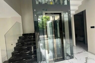 thang-may-rieng-trong-nha-biet-thu-ban