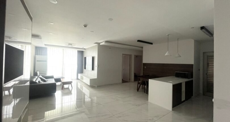 toan anh phong khach can ho ban 810x430 - Giá mua bán căn hộ 3 phòng ngủ Block C Chung cư Midtown m6 Phú Mỹ Hưng Quận 7 T6/2024