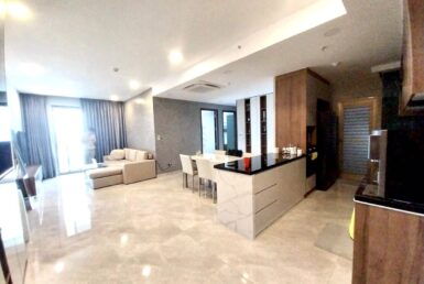 toan canh phong khach can ho ban 385x258 - Giá mua bán căn hộ 3 phòng ngủ số 03 Block C Chung cư The Peak M8 Quận 7 T6/2024