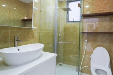 toilet-day-du-thiet-bi-noi-that