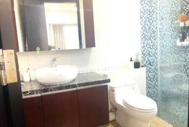 toilet-trong-can-ho