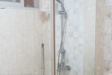 toilet-trong-can-ho-cho-thue