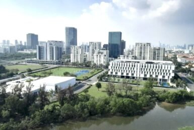 view-ban-cong-phong-khach-va-3-phong-ngu