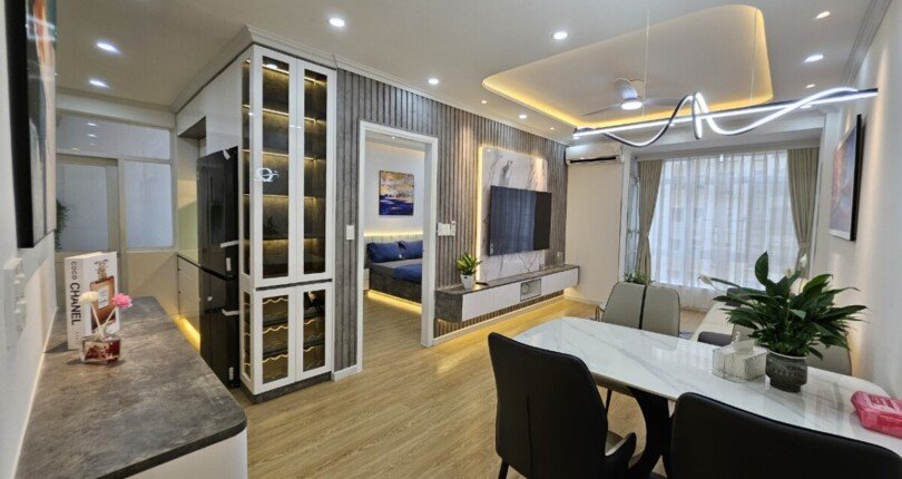 ban can ho skt garden 3 12 810x430 - Bán căn hộ Sky Garden 3. DT 68m2- lầu cao- Nhà đẹp- Nội thất cao cấp- 2 Phòng 2wc- Giá bán 4.290 Tỷ
