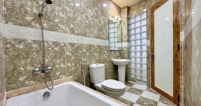 ban can ho sky garden 3 1 4 810x430 - Giảm giá sốc trong tháng 7. Căn hộ Sky Garden 3. DT 72m2- 3 Phòng-2wc- Giá chỉ 3.950 Tỷ ( còn giảm mạnh)