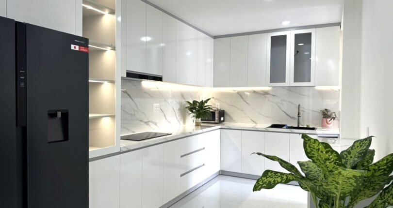 bep rong rai 1 810x430 - Chủ gửi bán gấp Penthouse 4 phòng ngủ block 1C Chung cư Sky Garden 1 Quận 7 giá rẻ