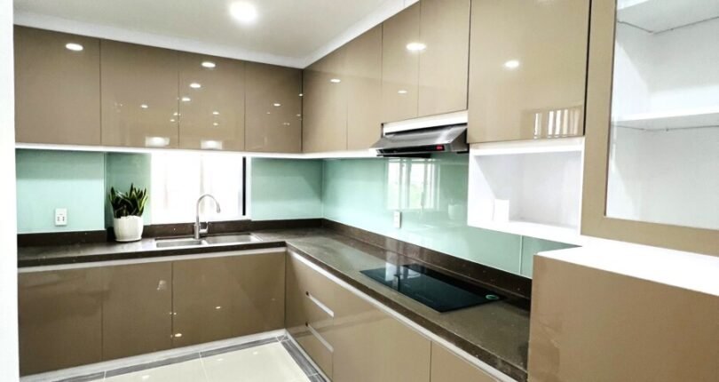 bep rong rai 4 810x430 - Giá mua bán căn hộ 3 phòng ngủ lầu 7 Block A Chung cư Mỹ Khánh 1 Quận 7 T7/2024