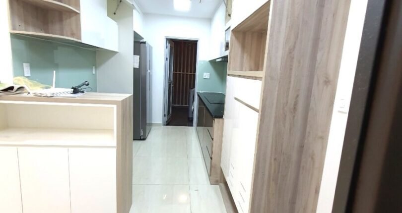 bep trong can ho ban 810x430 - Chính chủ gửi bán gấp căn hộ 3pn Block A Chung cư Scenic Valley 1 Phú Mỹ Hưng Quận 7 giá rẻ