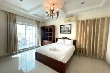 biet-thu-co-5-phong-ngu-rong-rai-nhu-hinh