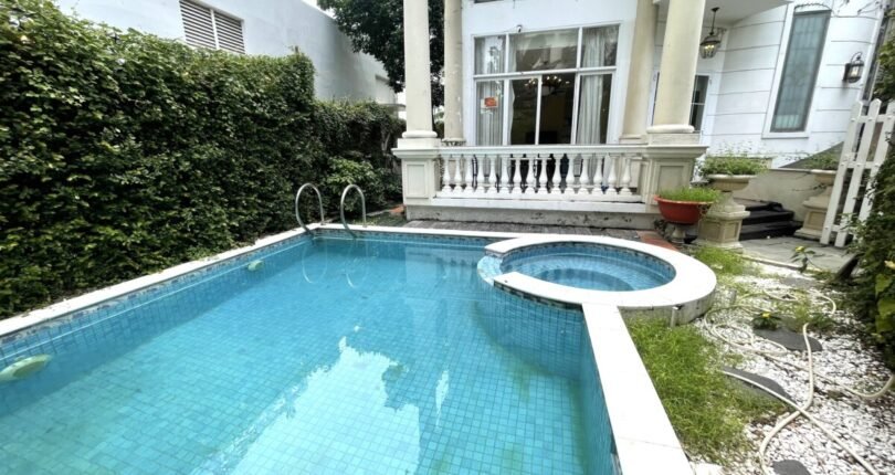 can canh ho boi truoc nha biet thu cho thu 810x430 - Cho thuê gấp biệt thự Nam Quang 1 Phú Mỹ Hưng 5pn có hồ bơi, hầm xe