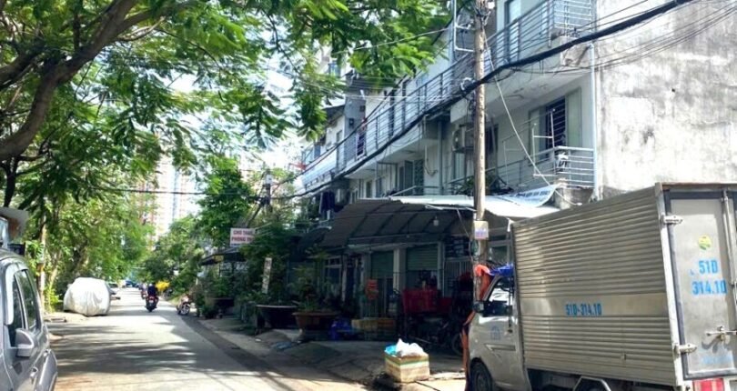 dat toa lac tren duong noi khu lo gioi 12m 810x430 - Giá mua bán đất nền Khu dân cư Làng Đại Học B Nhà Bè T7/2024