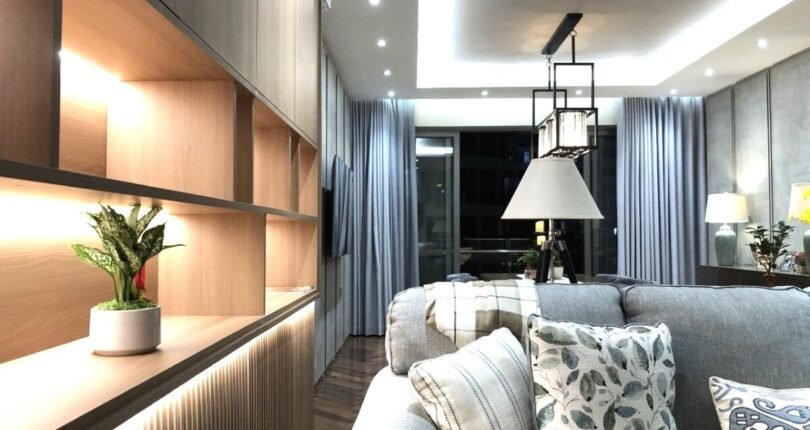 goc phong khach 1 810x430 - Giá mua bán căn hộ 3 phòng ngủ Block C Chung cư Riverpark Premier Quận j7 T7/2024